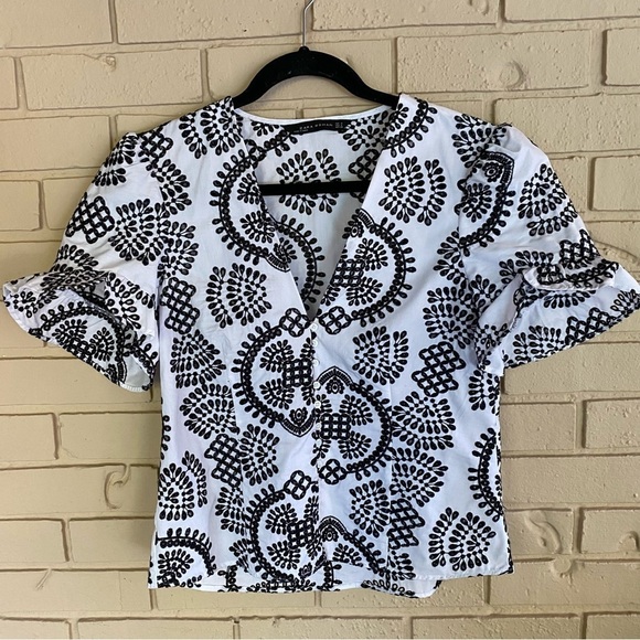 Zara Tops - Zara Woman Eyelet Black and White Cotton Puff Shoulder Blouse Top Small S